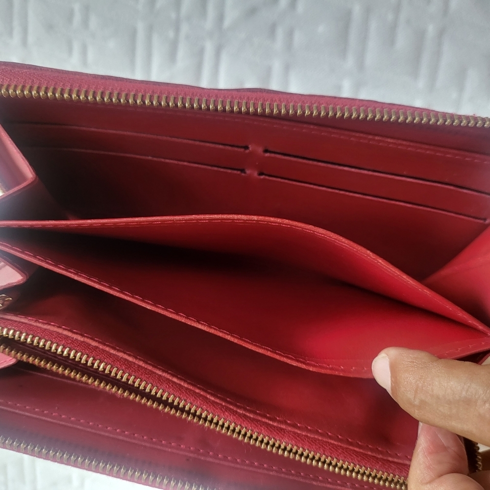 LOUIS VUITTON Monogram Red Vernis Long wallet - Picture 9 of 10